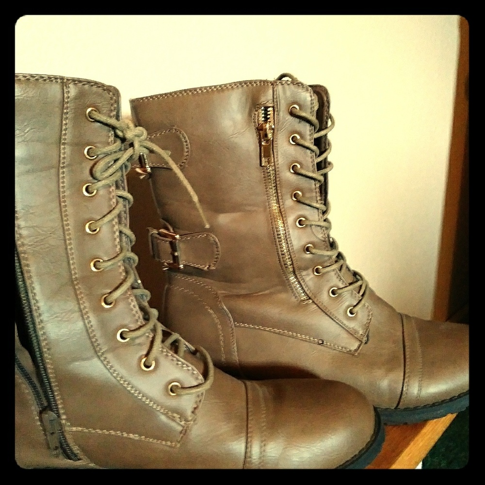 Biker boots
